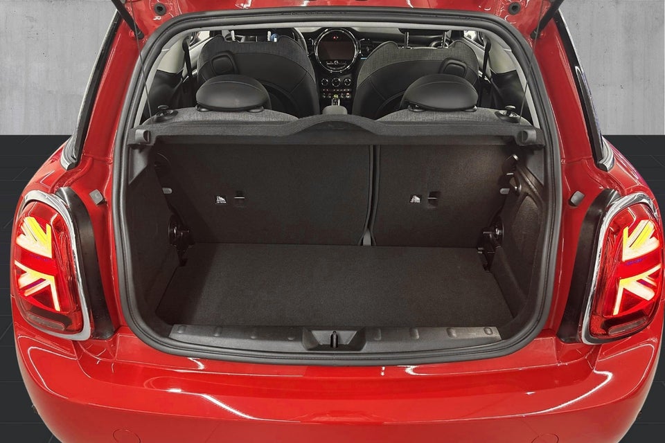 MINI Cooper SE Essential 3d