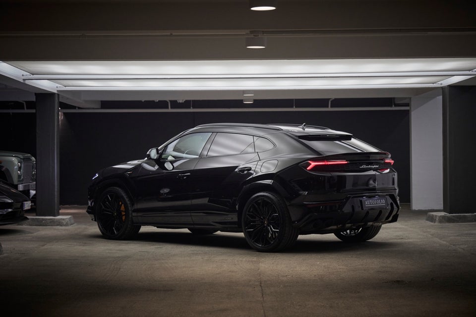 Lamborghini Urus 4,0 SE 5d
