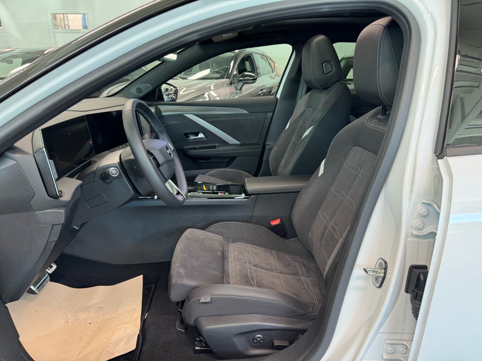 Opel Astra-e 54 Ultimate 5d