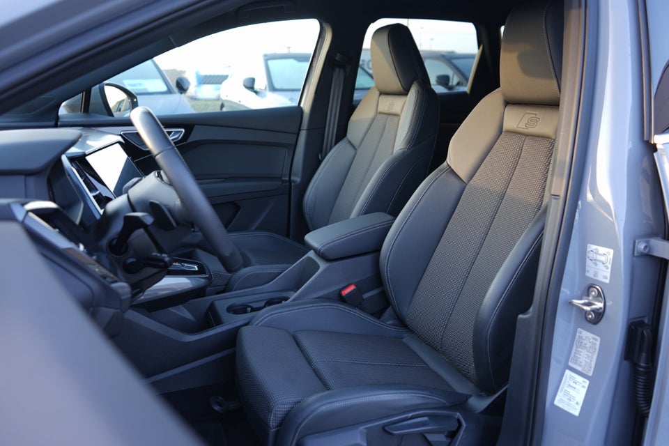 Audi Q4 e-tron 40 S-line 5d