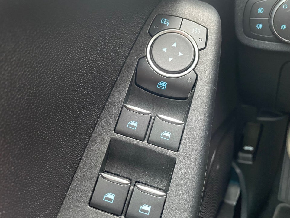 Ford Fiesta 1,0 EcoBoost mHEV Titanium 5d