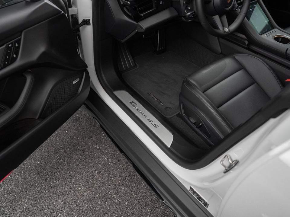 Porsche Taycan 4S Performance+ Cross Turismo 5d