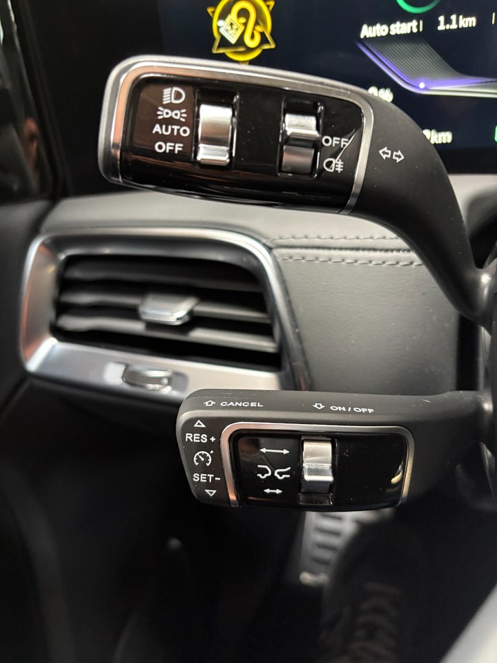 Hongqi E-HS9 84 Comfort 5d