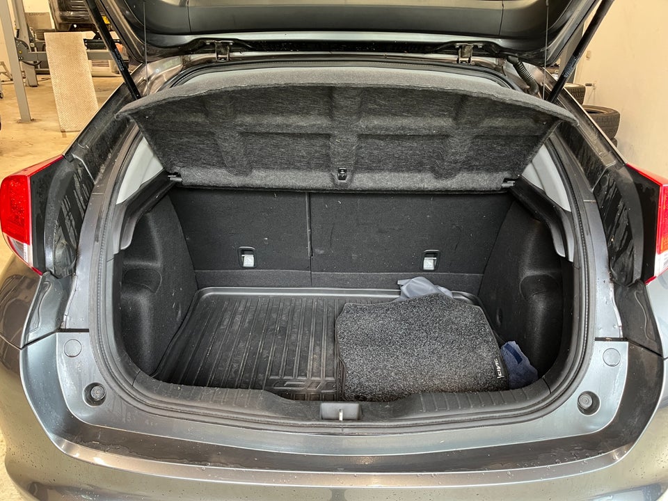 Honda Civic 1,8 i-VTEC Sport 5d