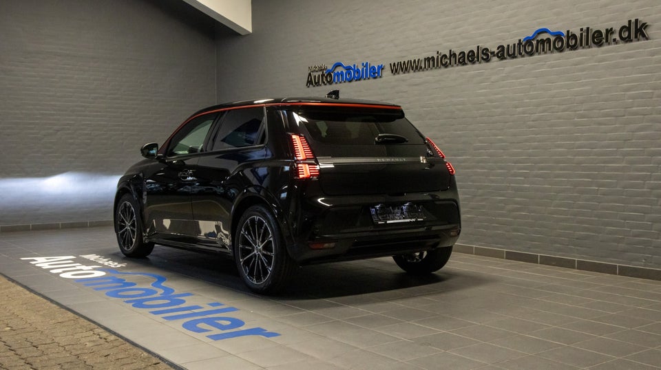 Renault 5 E-Tech 52 Iconic 5d