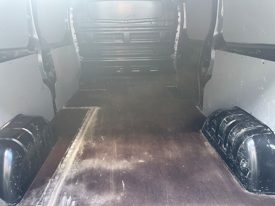 Renault Trafic T29 2,0 dCi 120 L2H1
