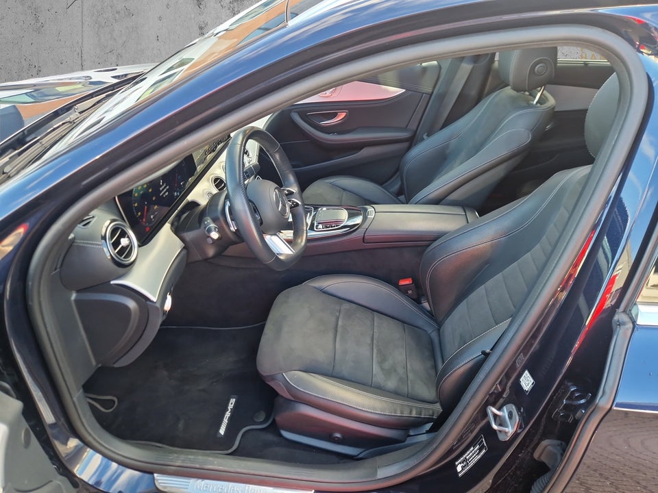Mercedes E300 de 2,0 AMG Line stc. aut. 5d