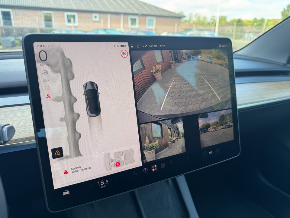 Tesla Model 3 Long Range AWD 4d