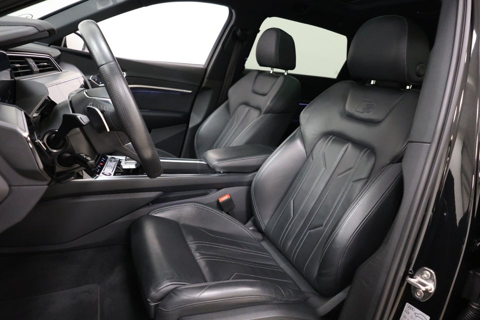 Audi SQ8 e-tron quattro 5d