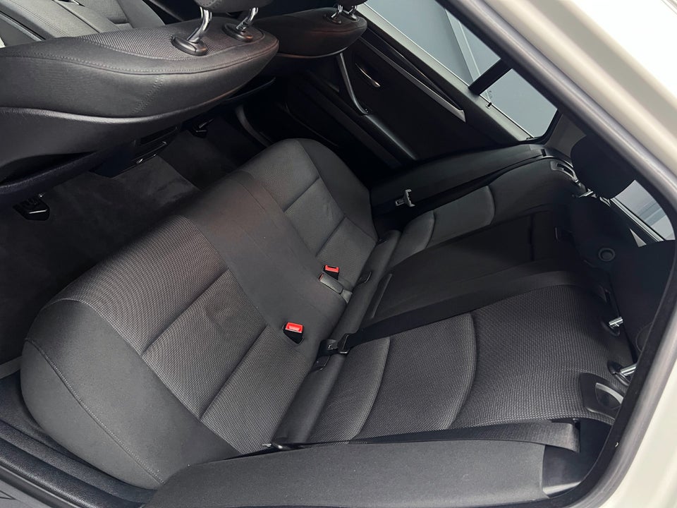 BMW 520d 2,0 Touring 5d