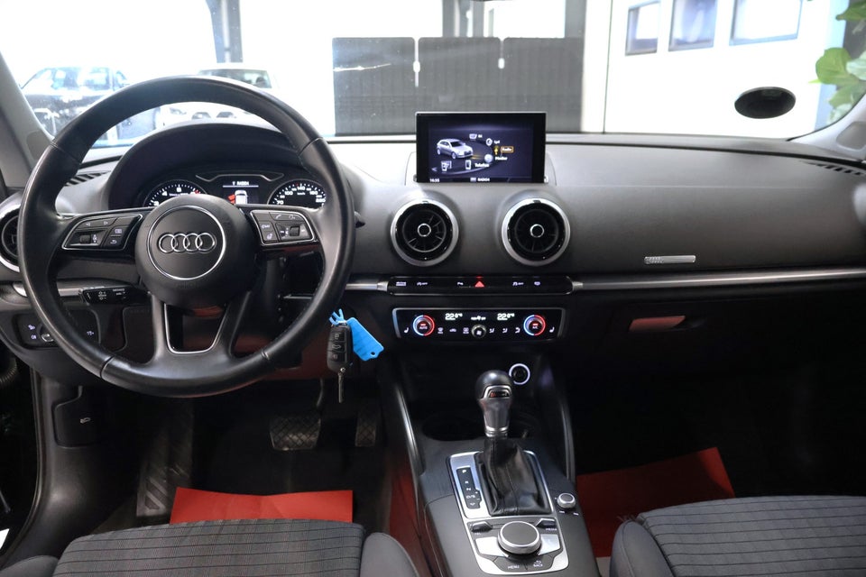 Audi A3 35 TFSi Sport Limited Sportback S-tr. 5d