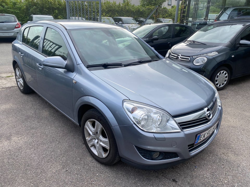Opel Astra 1,6 16V 115 Enjoy 5d