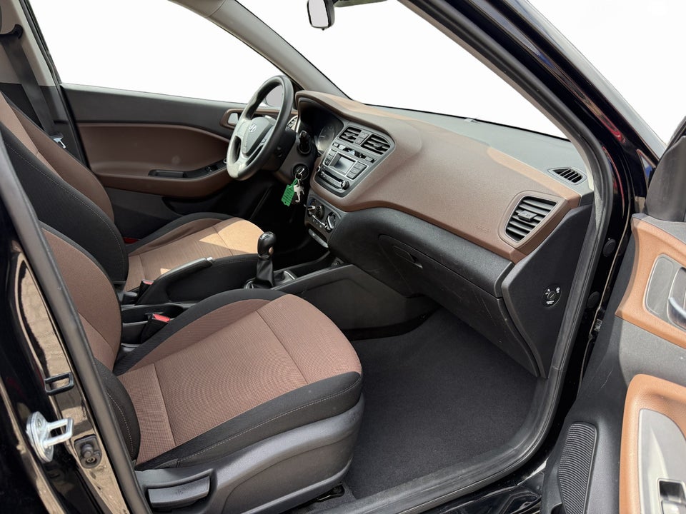 Hyundai i20 1,25 Life 5d