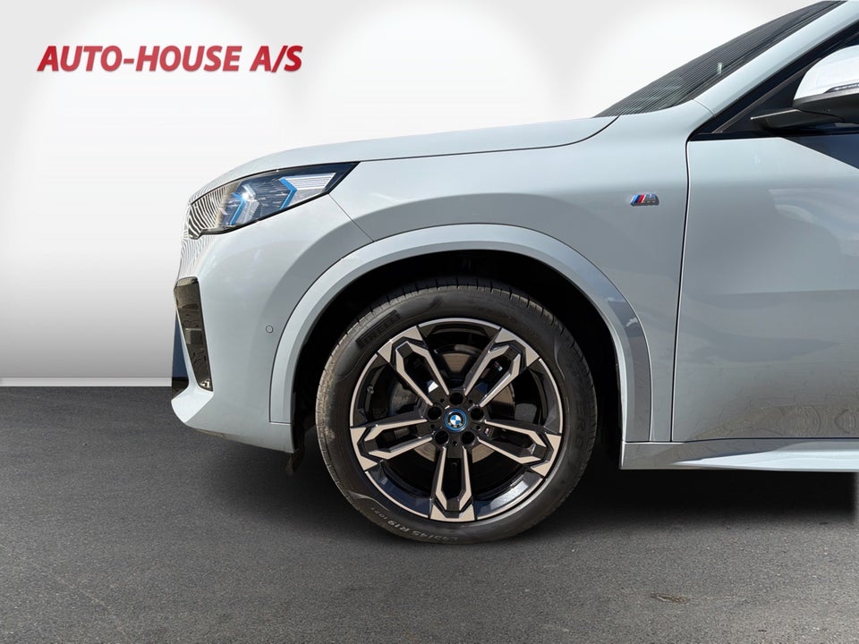 BMW iX2 eDrive20 Fully Charged M-Sport 5d
