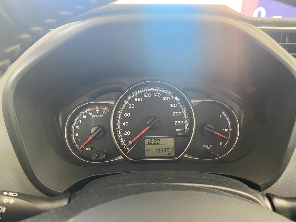 Toyota Yaris 1,3 VVT-i T2 5d
