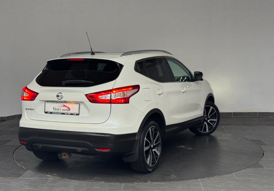 Nissan Qashqai 1,6 dCi 130 Tekna X-tr. 5d