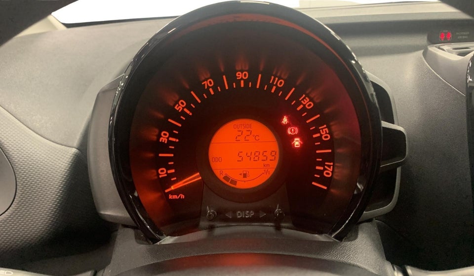 Citroën C1 1,0 VTi Shine 5d