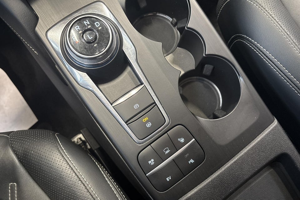 Ford Kuga 2,5 PHEV Vignale CVT 5d