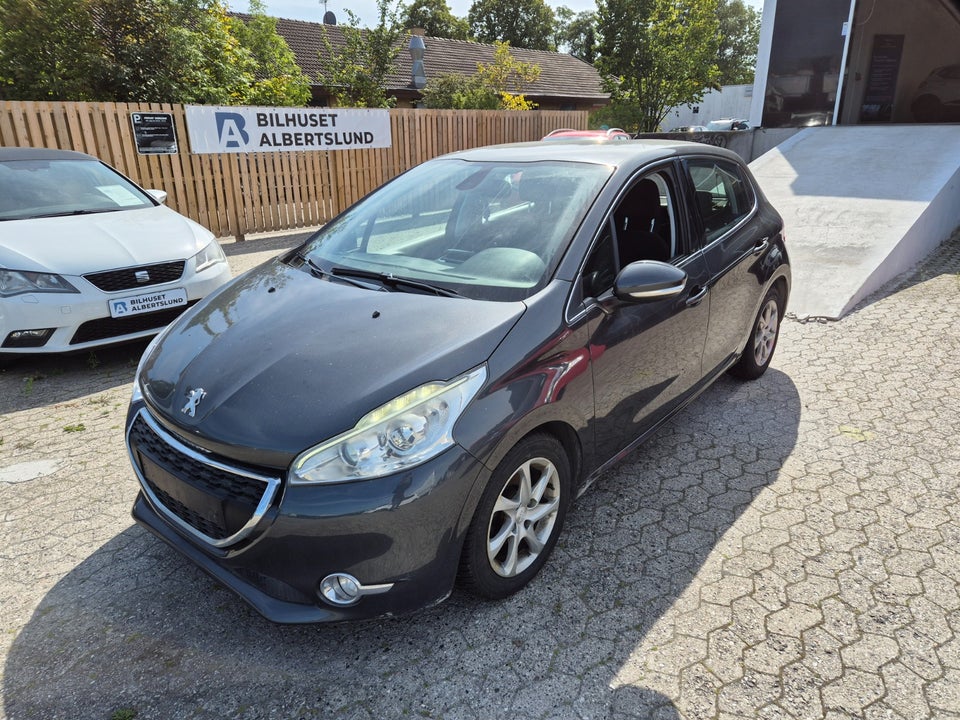 Peugeot 208 1,6 e-HDi 92 Active 5d