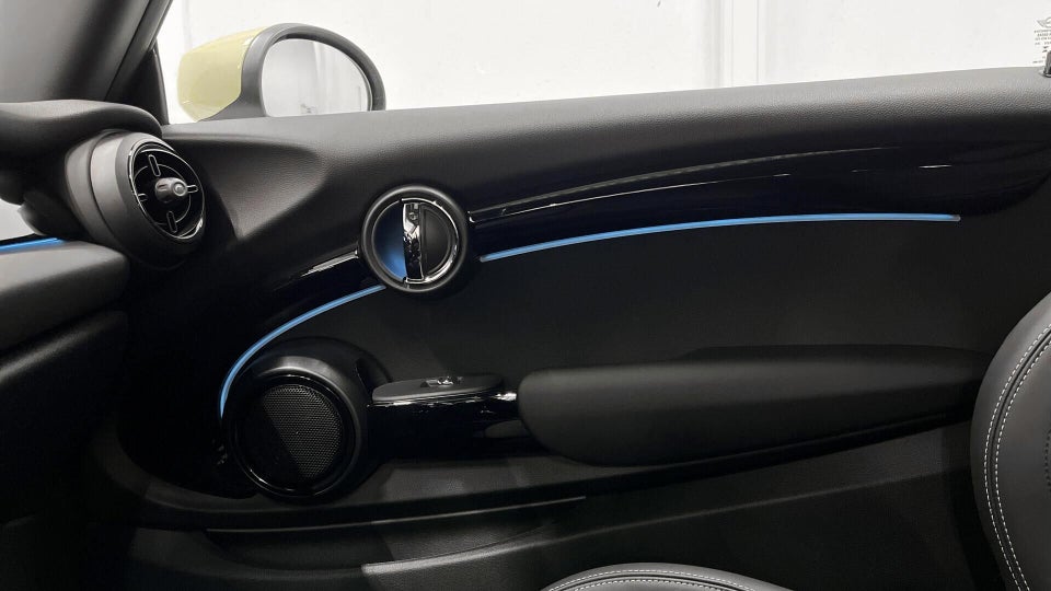 MINI Cooper SE Classic Trim 3d