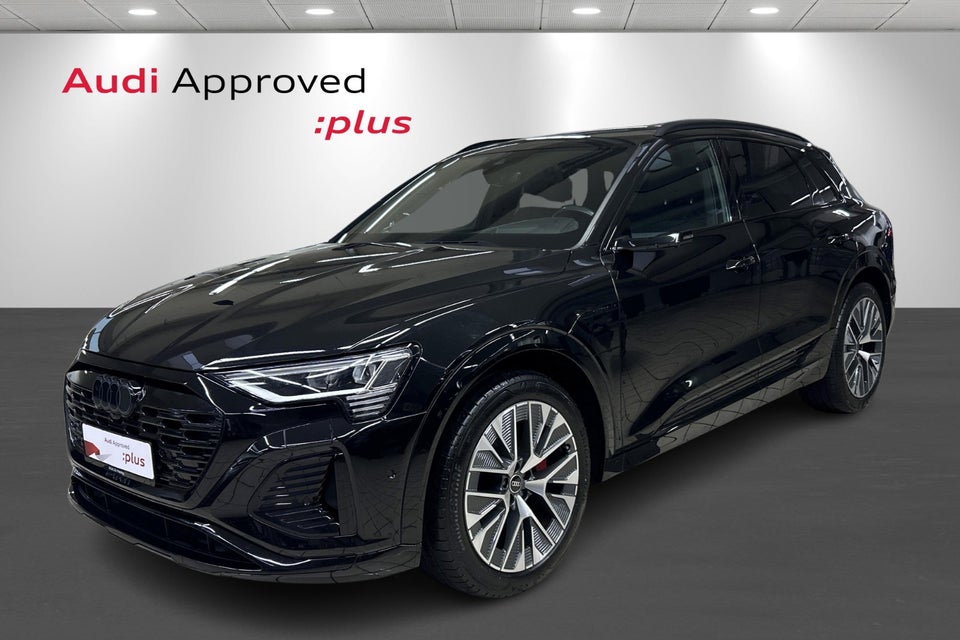 Audi Q8 e-tron 55 S-line quattro 5d