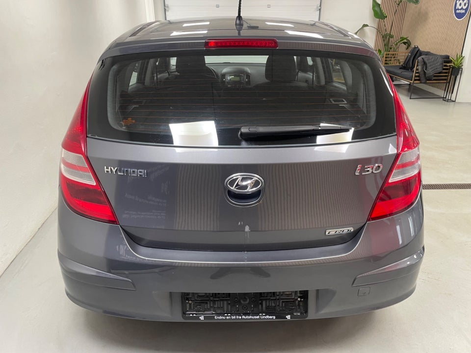 Hyundai i30 1,6 CRDi 90 Classic CW 5d