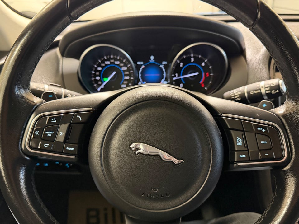 Jaguar F-Pace 2,0 D180 Pure aut. 5d