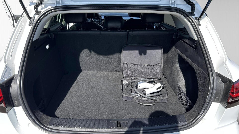MG MG5 61 Luxury 5d