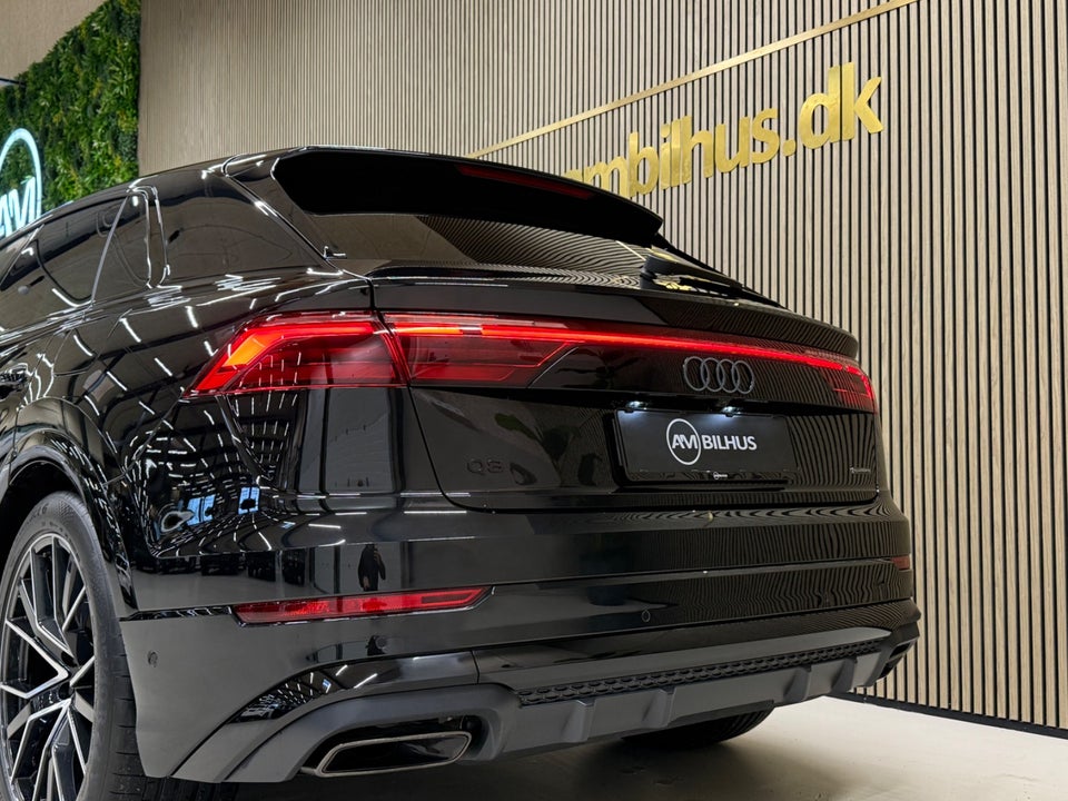 Audi Q8 60 TFSie S-line Edition quattro Tiptr. 5d