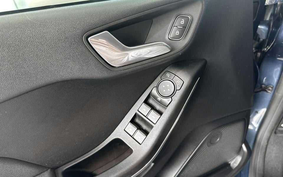Ford Fiesta 1,0 EcoBoost mHEV ST-Line X 5d
