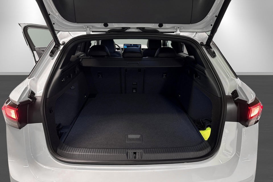 VW ID.7 77 Style Tourer 5d