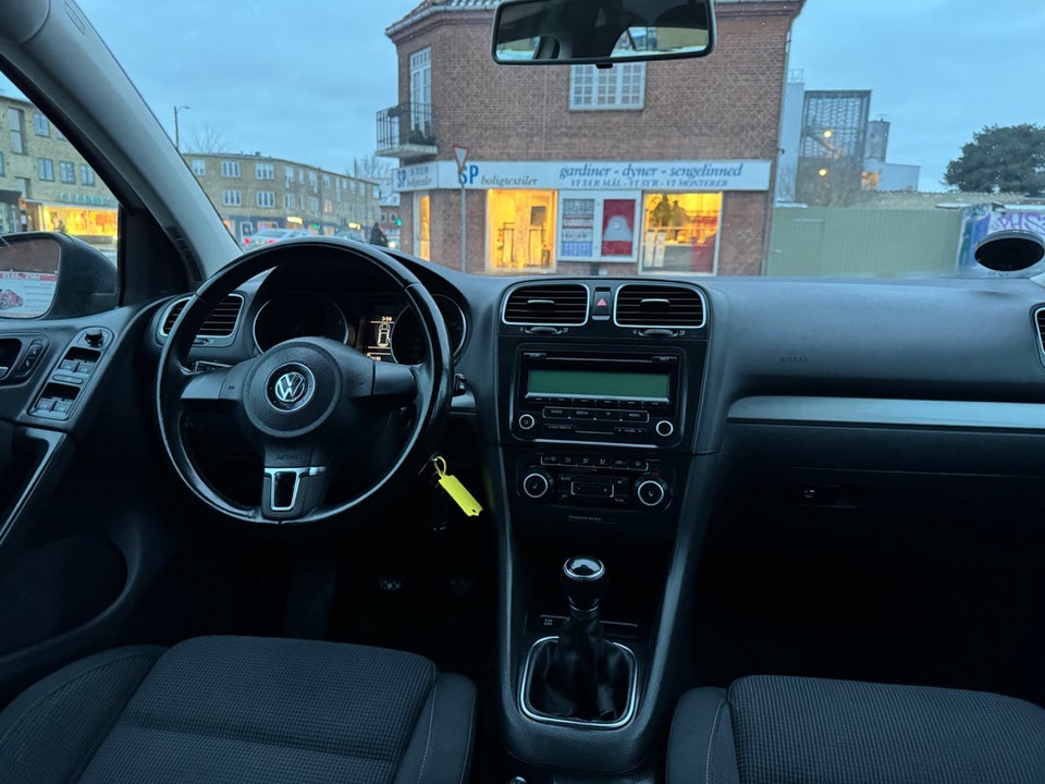 VW Golf VI 1,6 Comfortline 5d