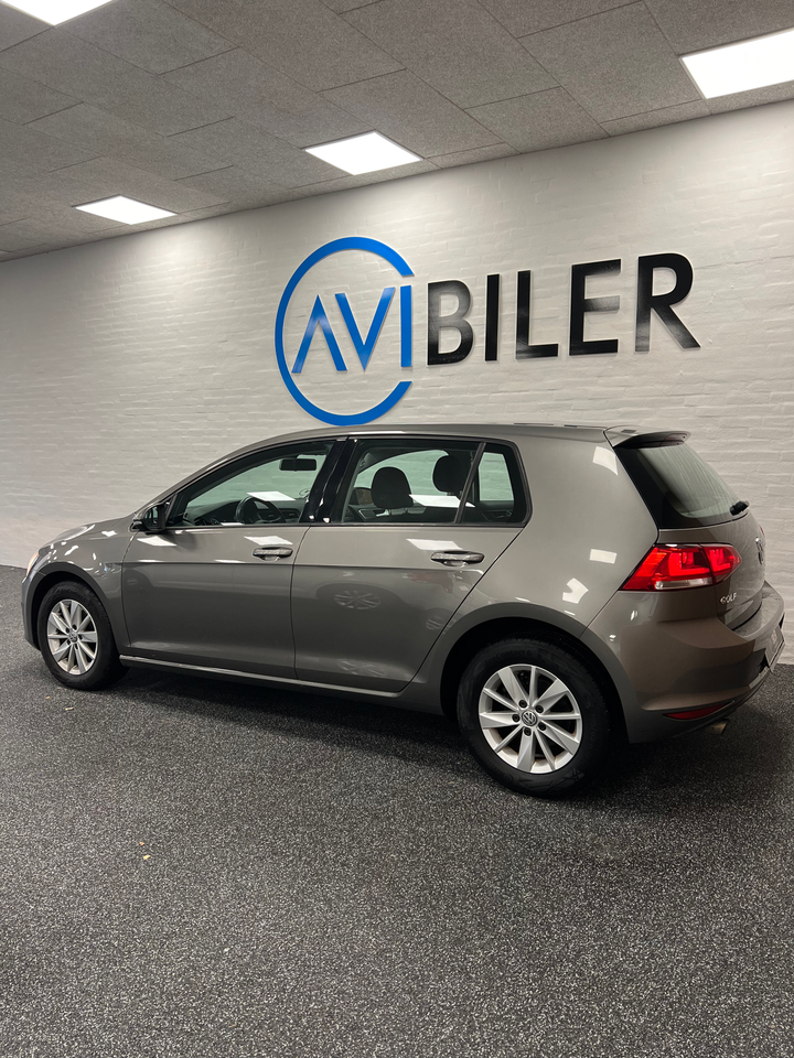 VW Golf VII 1,6 TDi 105 Comfortline BMT 5d