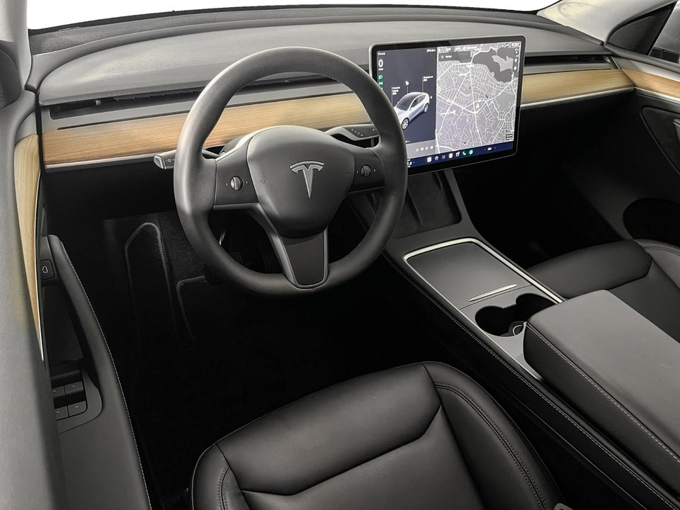 Tesla Model Y Long Range AWD 5d