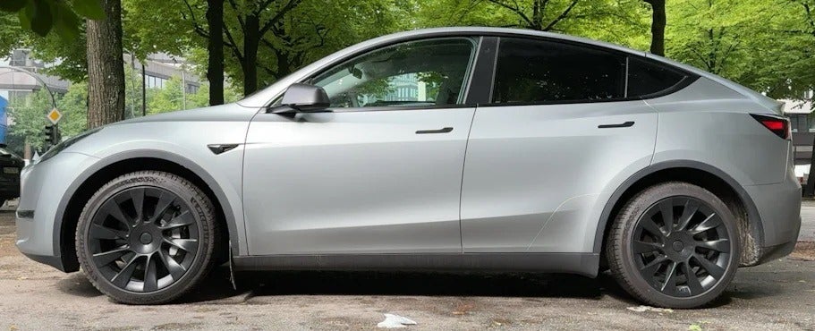 Tesla Model Y Long Range AWD 5d