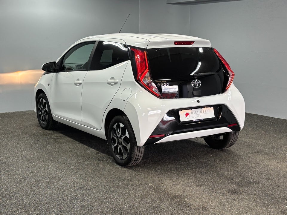 Toyota Aygo 1,0 VVT-i x-press 5d