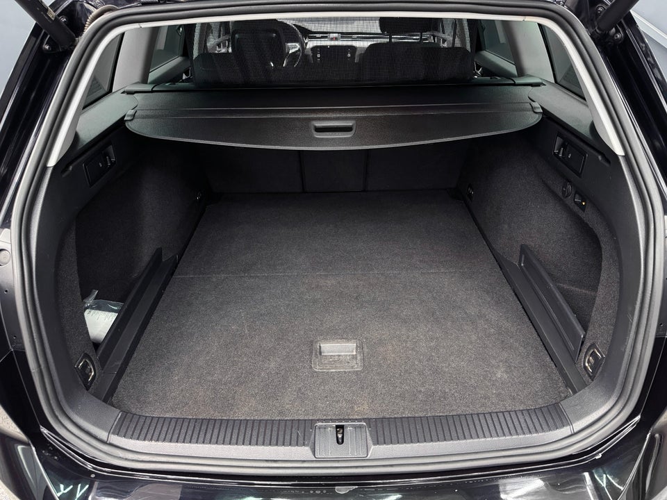 VW Passat 2,0 TDi 150 Business High Variant DSG 5d