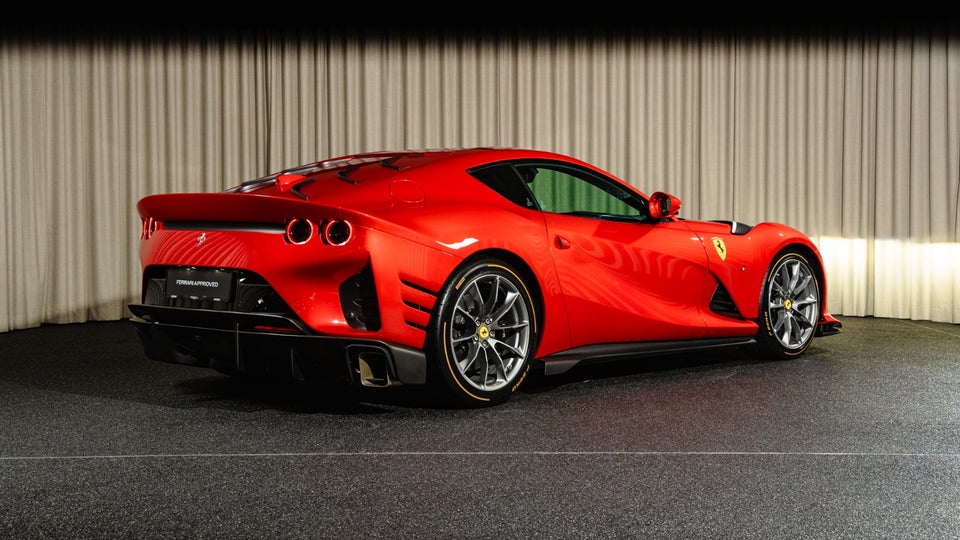 Ferrari 812 Competizione 6,5 DCT 2d