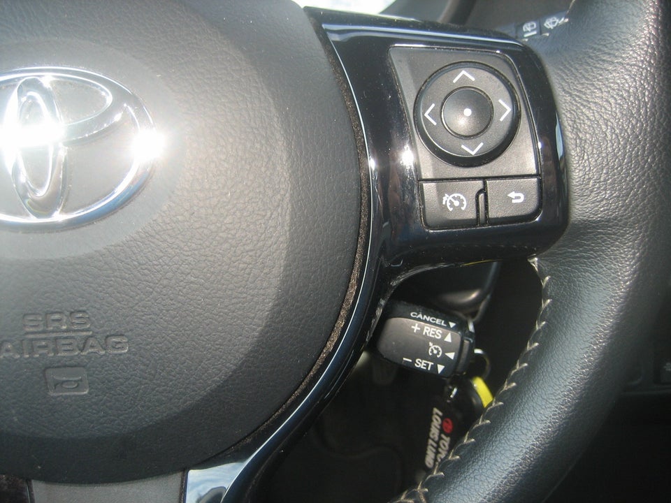 Toyota Yaris 1,5 VVT-i T2 Premium 5d