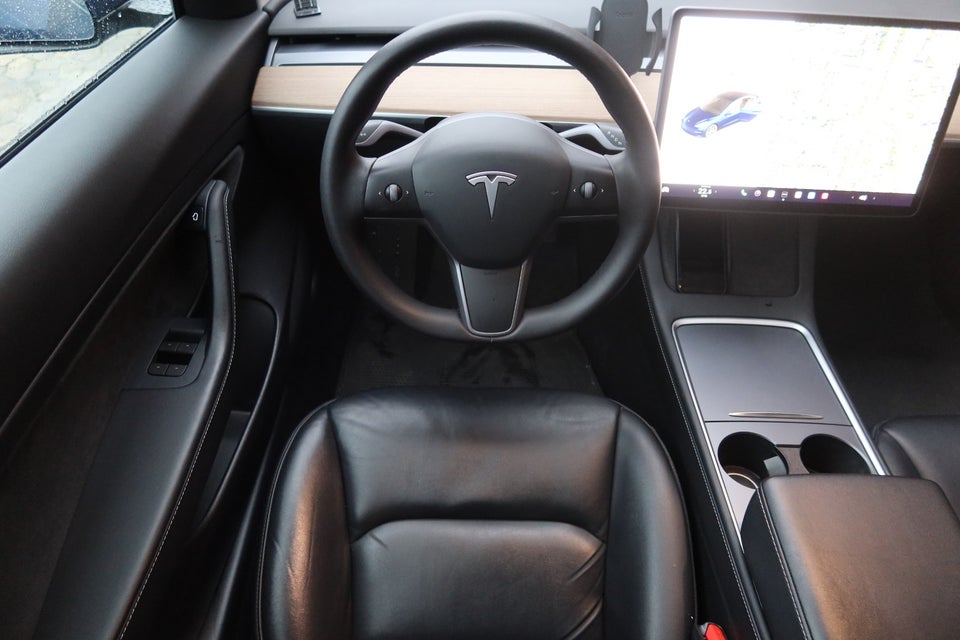 Tesla Model 3 Standard Range+ RWD 4d