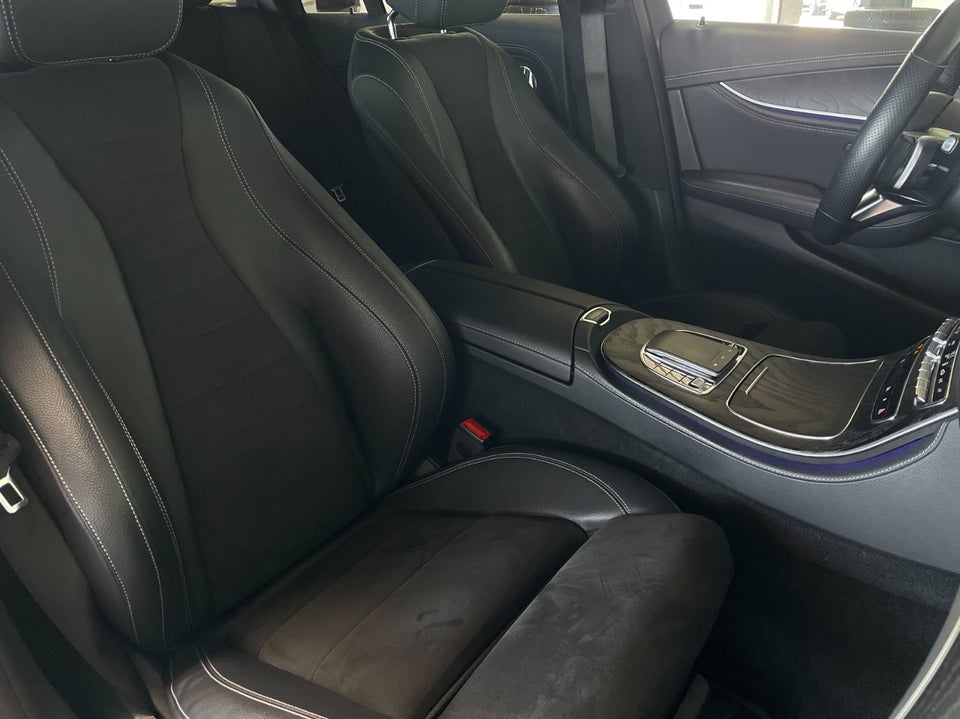 Mercedes E300 de 2,0 AMG Line stc. aut. 5d