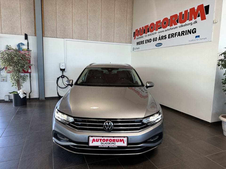 VW Passat 2,0 TDi 200 Elegance High Variant DSG 5d