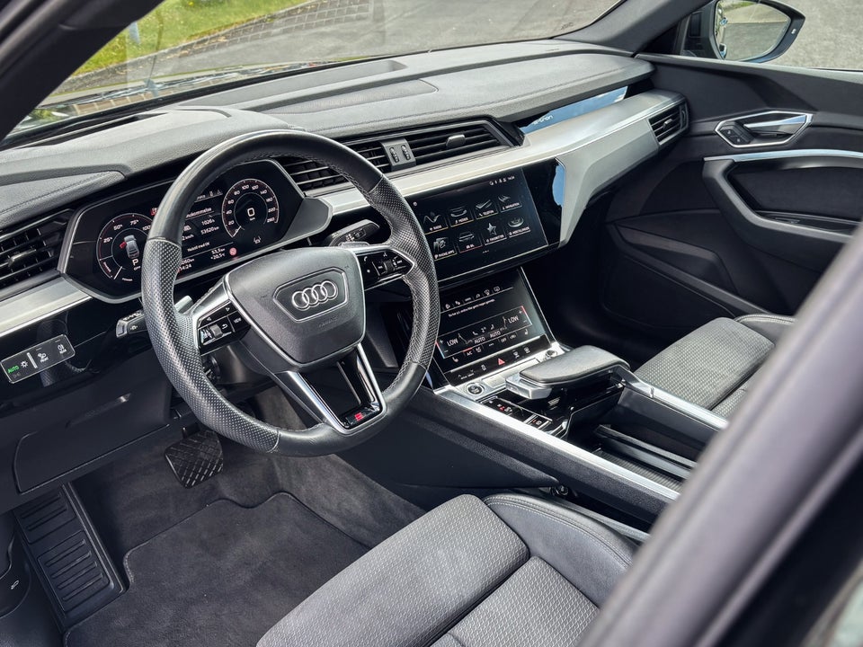 Audi e-tron 55 S-line Sportback quattro 5d