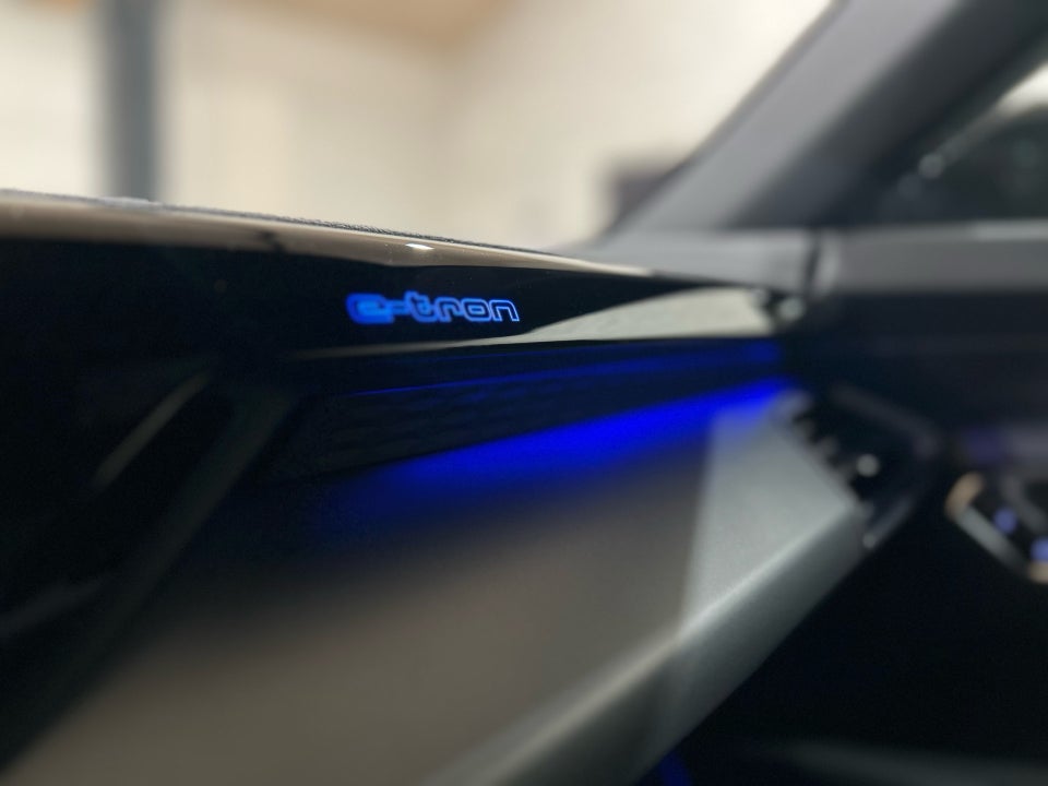 Audi e-tron GT quattro 4d