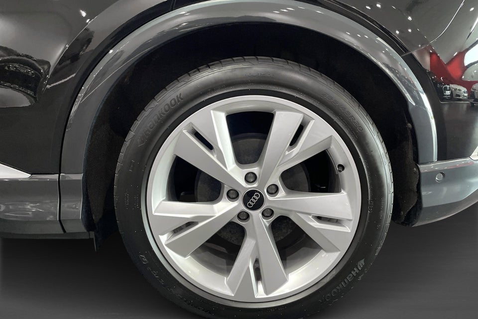 Audi Q4 e-tron 45 S-line 5d