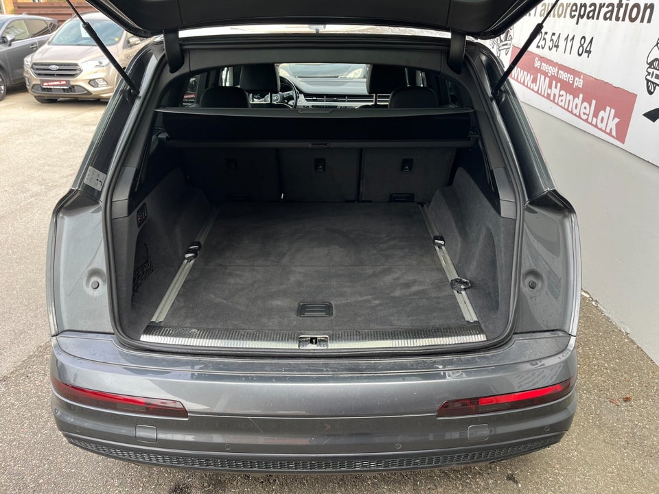 Audi Q7 3,0 TDi 272 S-line quattro Tiptr. 5d