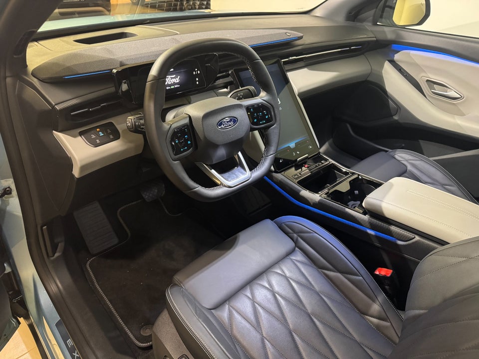 Ford Explorer 84 Premium Extended Range AWD 5d