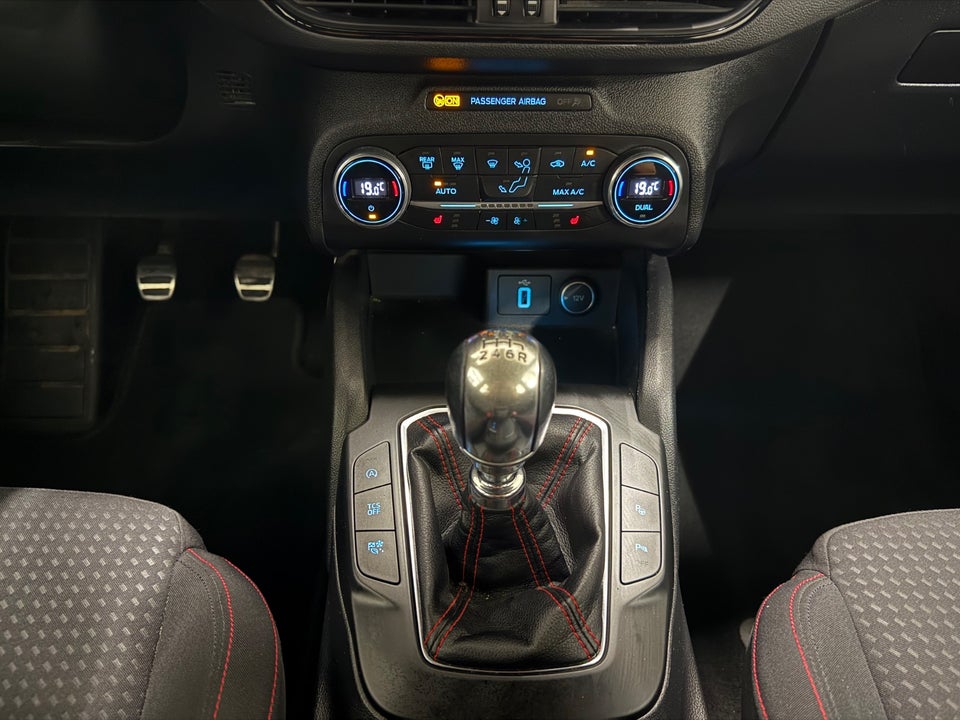 Ford Focus 1,0 EcoBoost ST-Line 5d