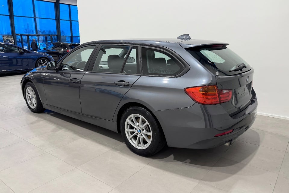 BMW 320d 2,0 Touring 5d