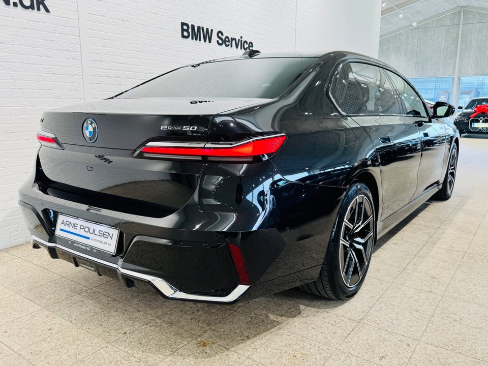 BMW i7 eDrive50 M-Sport 4d